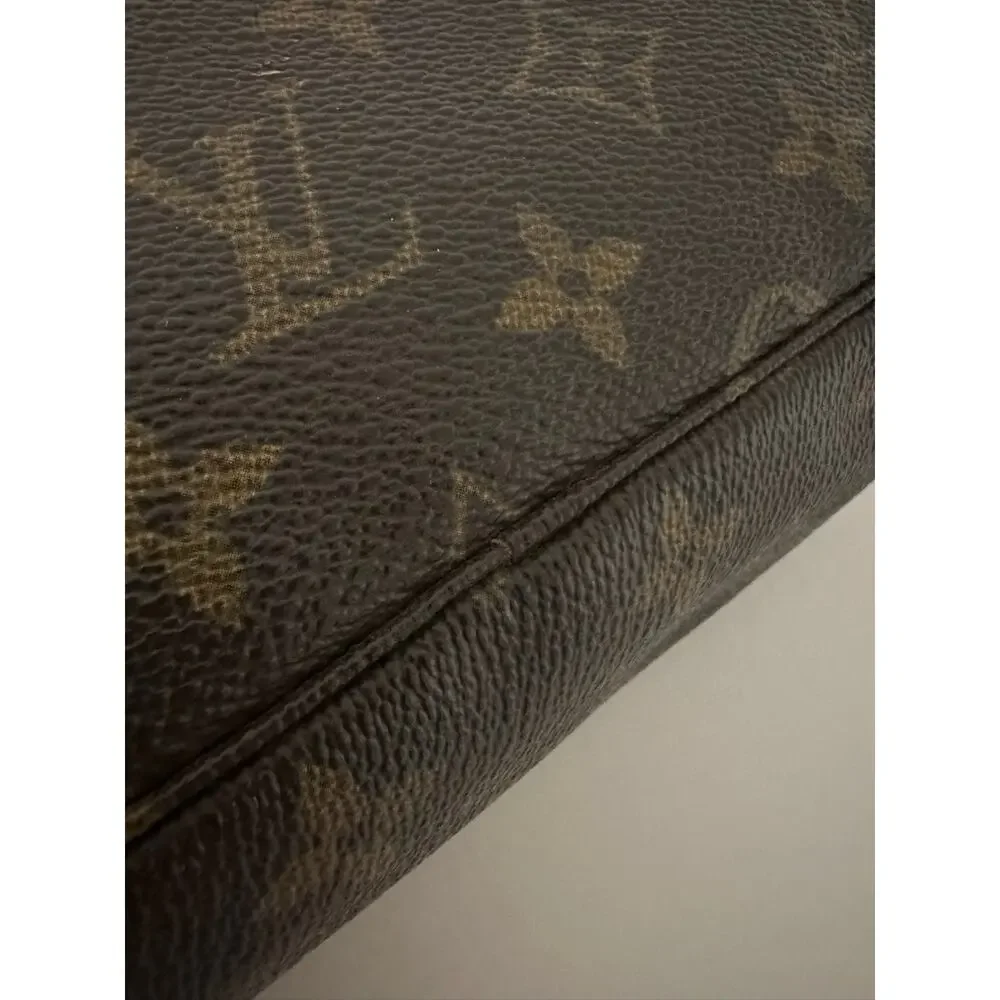 Louis Vuitton Monogram Toiletry Pouch - Picture 13 of 14